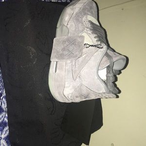 Air Jordan 4 Retro Kaws ! Brand new Sz 8.5