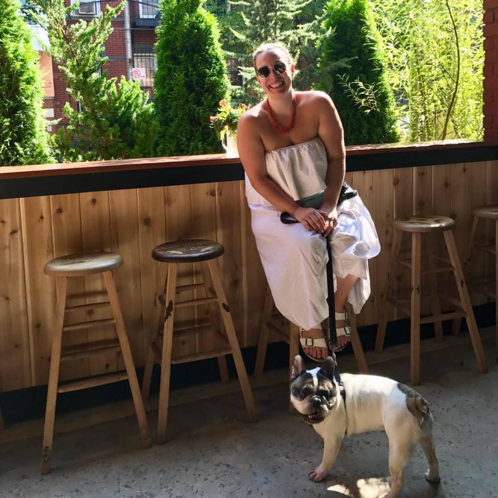 Meet your Posher, Caitlin