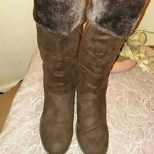 Brwn suede wedge 4in boots by Cato's sz9