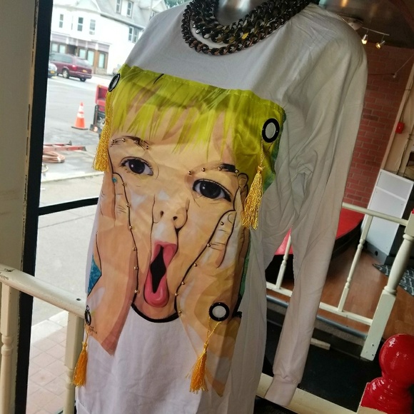 Dresses & Skirts - Dress new!!!