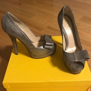 Fendi bow heels AUTHENTIC