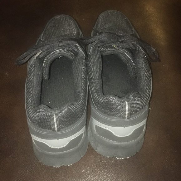 Topcrews non-slip shoes - Picture 3 of 4