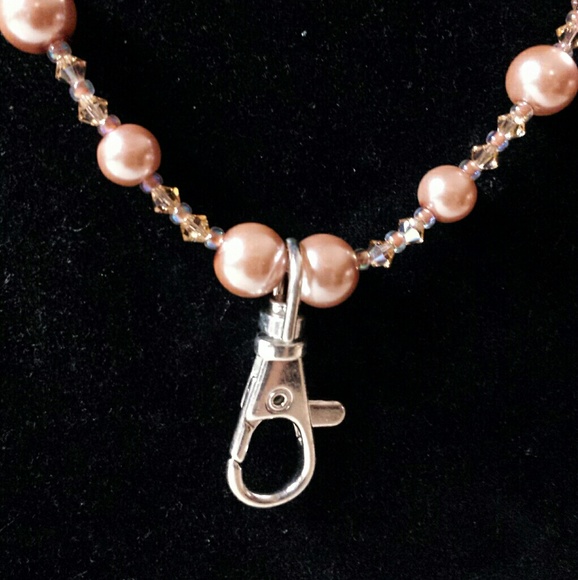 Pink Necklace/badge holder and earrings - Picture 3 of 4