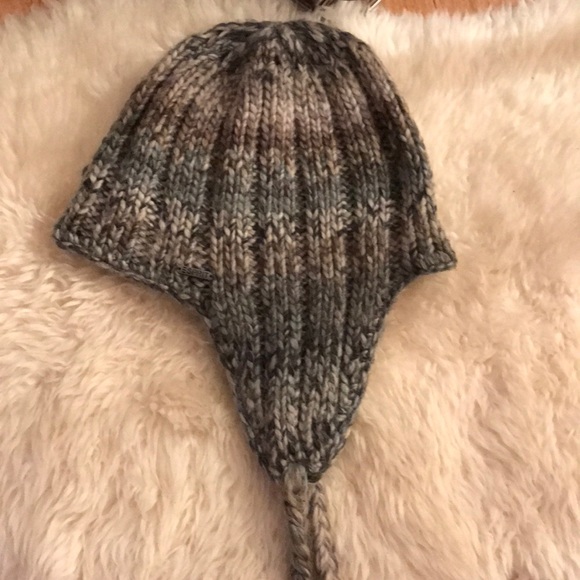 Esprit Gray Ski Hat - Picture 3 of 4