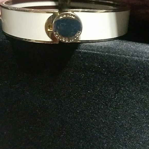 henri bendel Jewelry - Henri Bendel Bracelet henri bendel Jewelry - Henri Bendel Bracelet