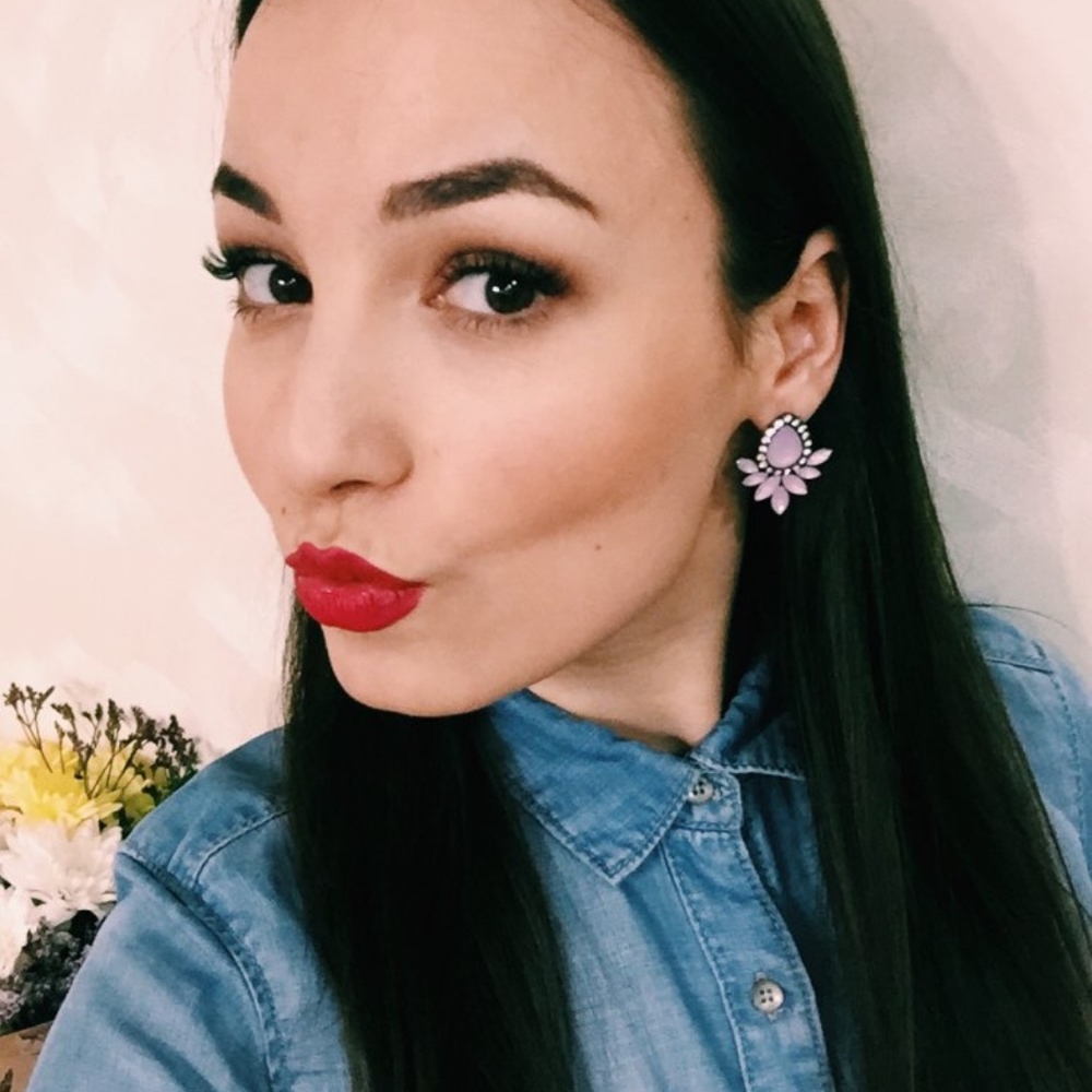 Pink Rhinestone Statement Stud Earring - Picture 7 of 7