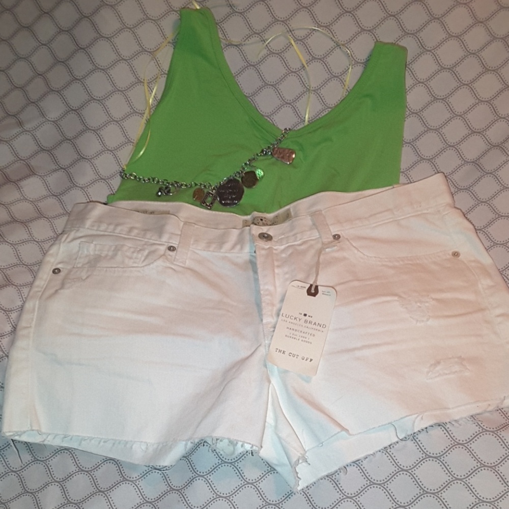 🎈HP🎈 Lucky Brand the cut off jean shorts 14/32