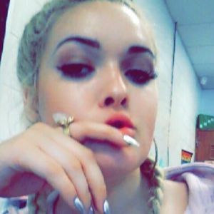 Meet your Posher, Hayley