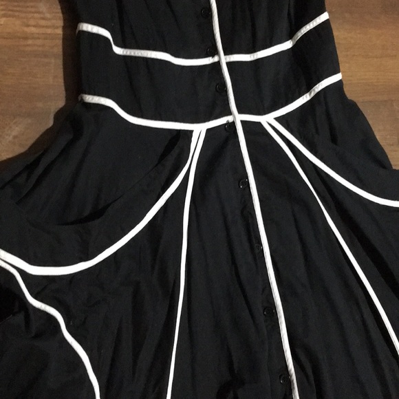 Calvin Klein dress with pockets! Beautiful line! - Picture 2 of 8