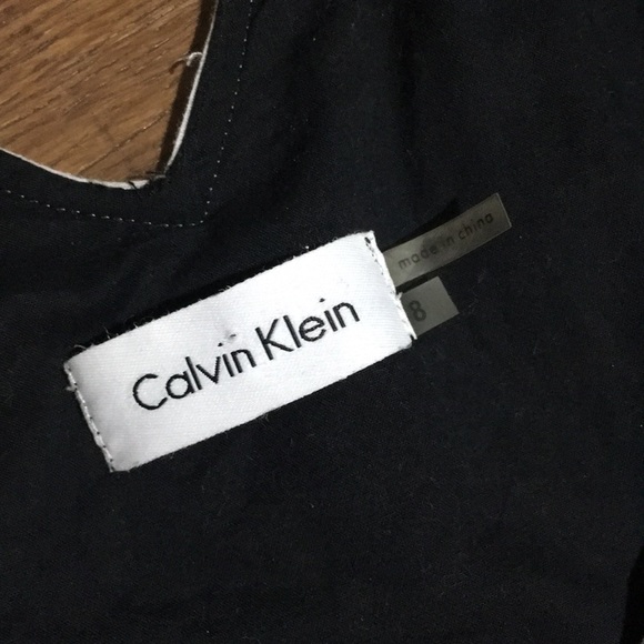 Calvin Klein dress with pockets! Beautiful line! - Picture 3 of 8
