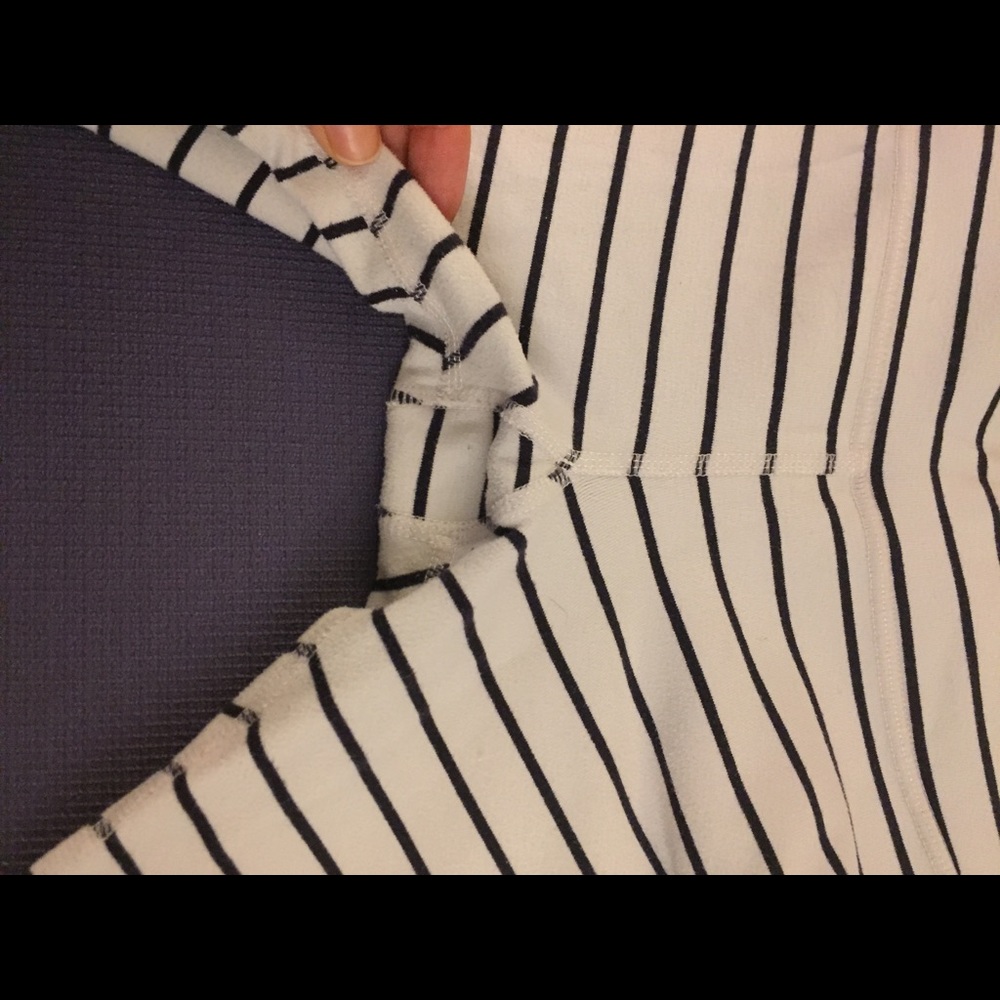 Lululemon Quiet Stripes Wunder Under Size 4 - Picture 6 of 7