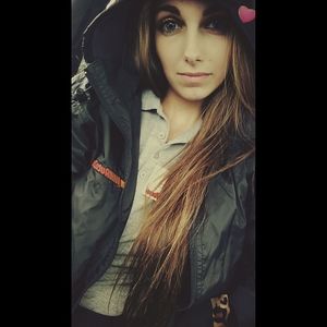 Meet your Posher, Desiree