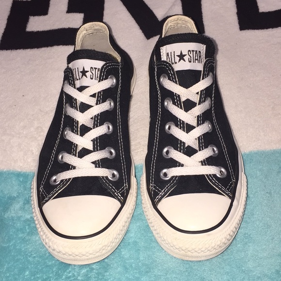 Converse Shoes - Black converse 🖤