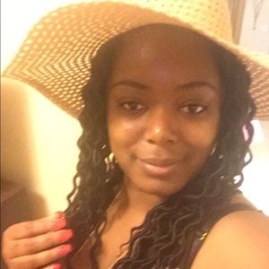 Meet your Posher, Candace