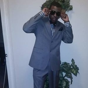 Meet your Posher, Derrick