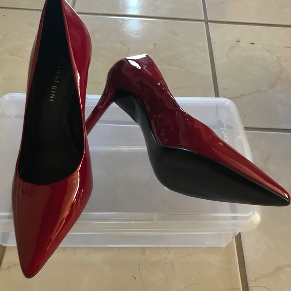 Red stiletto shoes - Picture 3 of 4