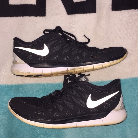 Nike Shoes - 🎉Nike free 5.0