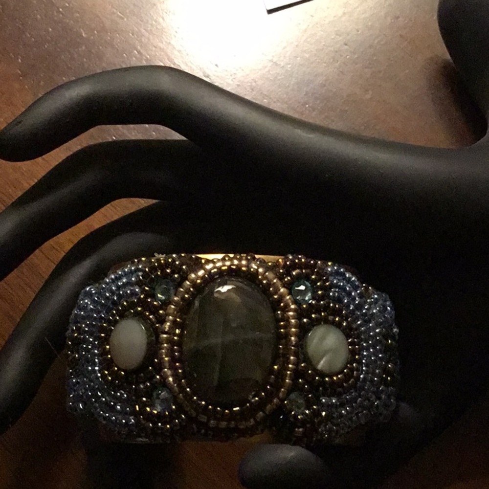 Handmade bead embroidered cuff - Picture 4 of 5
