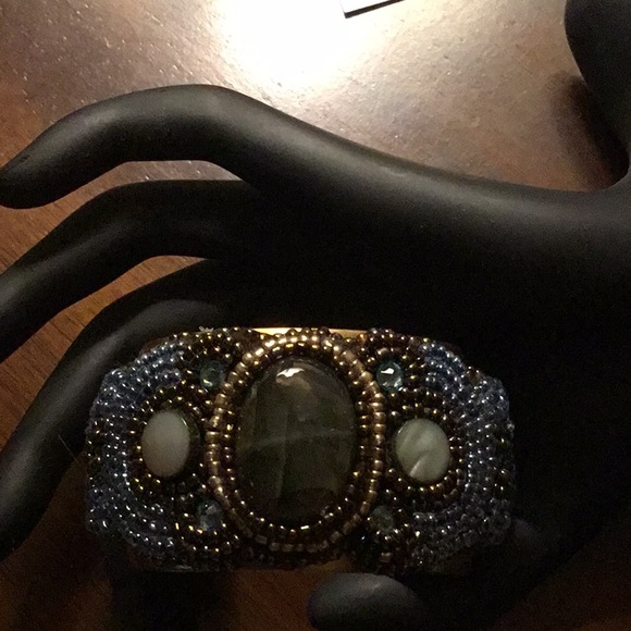 Handmade bead embroidered cuff - Picture 4 of 5