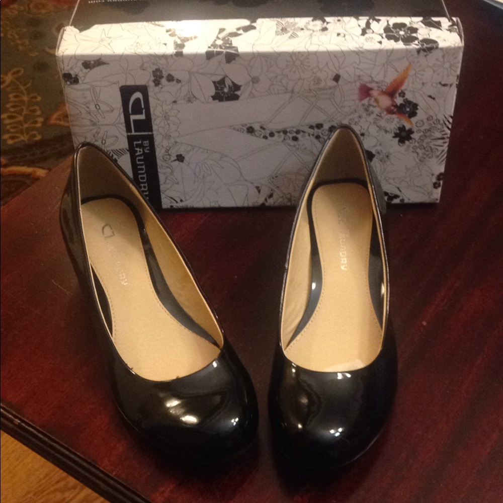 CL by Laundry black Patent Leather Wedges