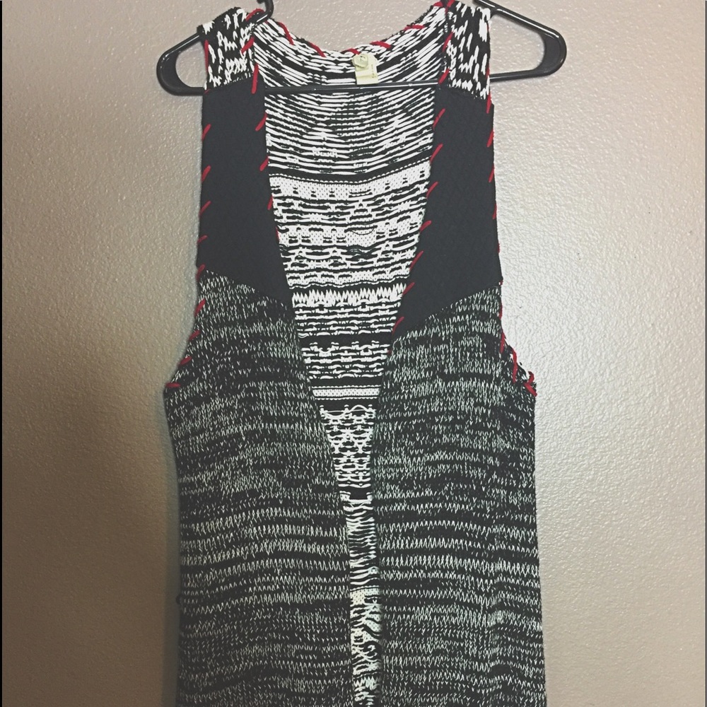 Gimmicks by BKE sweater vest