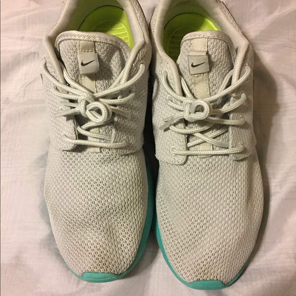 Nike Roshe Run - Picture 4 of 5
