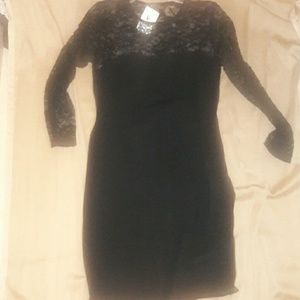 Lace sleeved dress