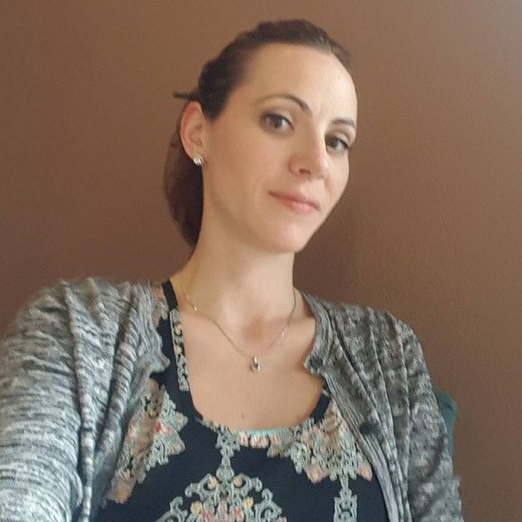 Meet your Posher, Alexandra - Picture 1 of 1