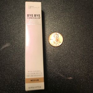 It cosmetics bye bye concealer (great for bundle!