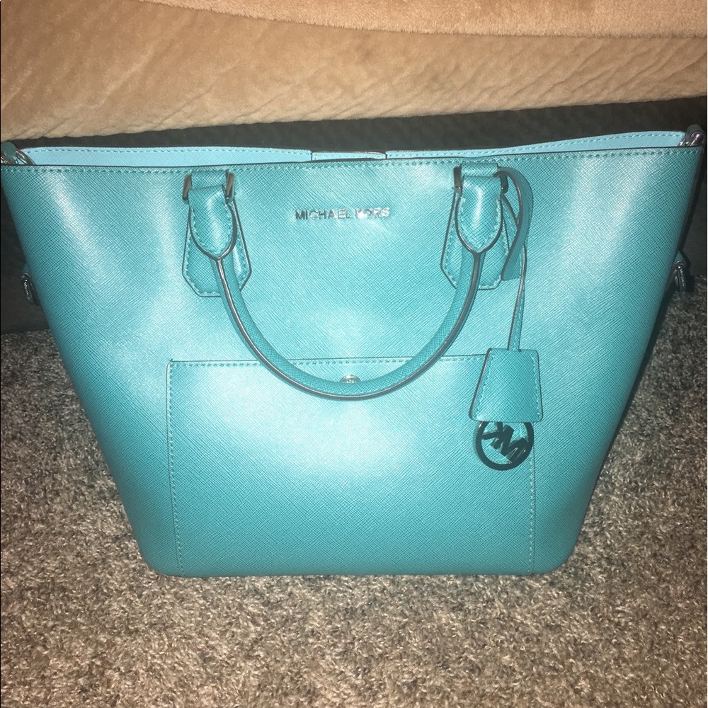 Mk bag and vs pink shirt TRADED!🌷🌈