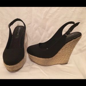 Women's wedge shoes