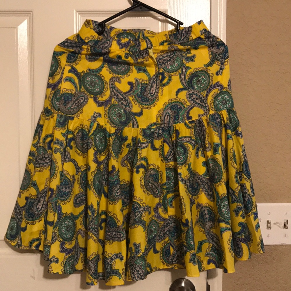 Skirts - Picture 2 of 2