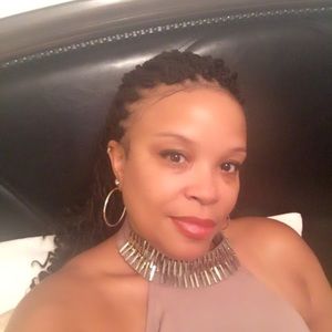 Meet your Posher, Latanya