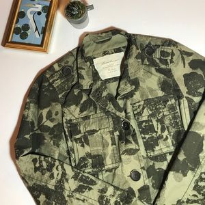 • EDDIE BAUER • camo leafprint utility jacket • EDDIE BAUER • camo leafprint utility jacket