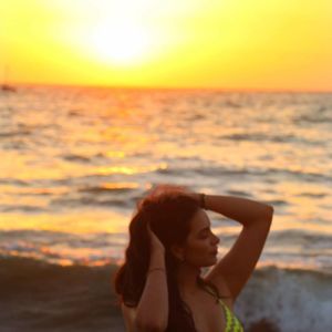 Meet your Posher, Camellia