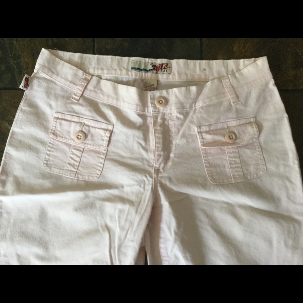 Shorts - Picture 2 of 3