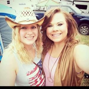 Meet your Posher, Kayla