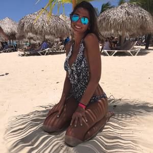 Meet your Posher, Nicole