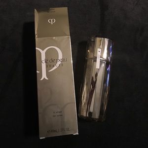 Cle de Peau Beaute Le Serum