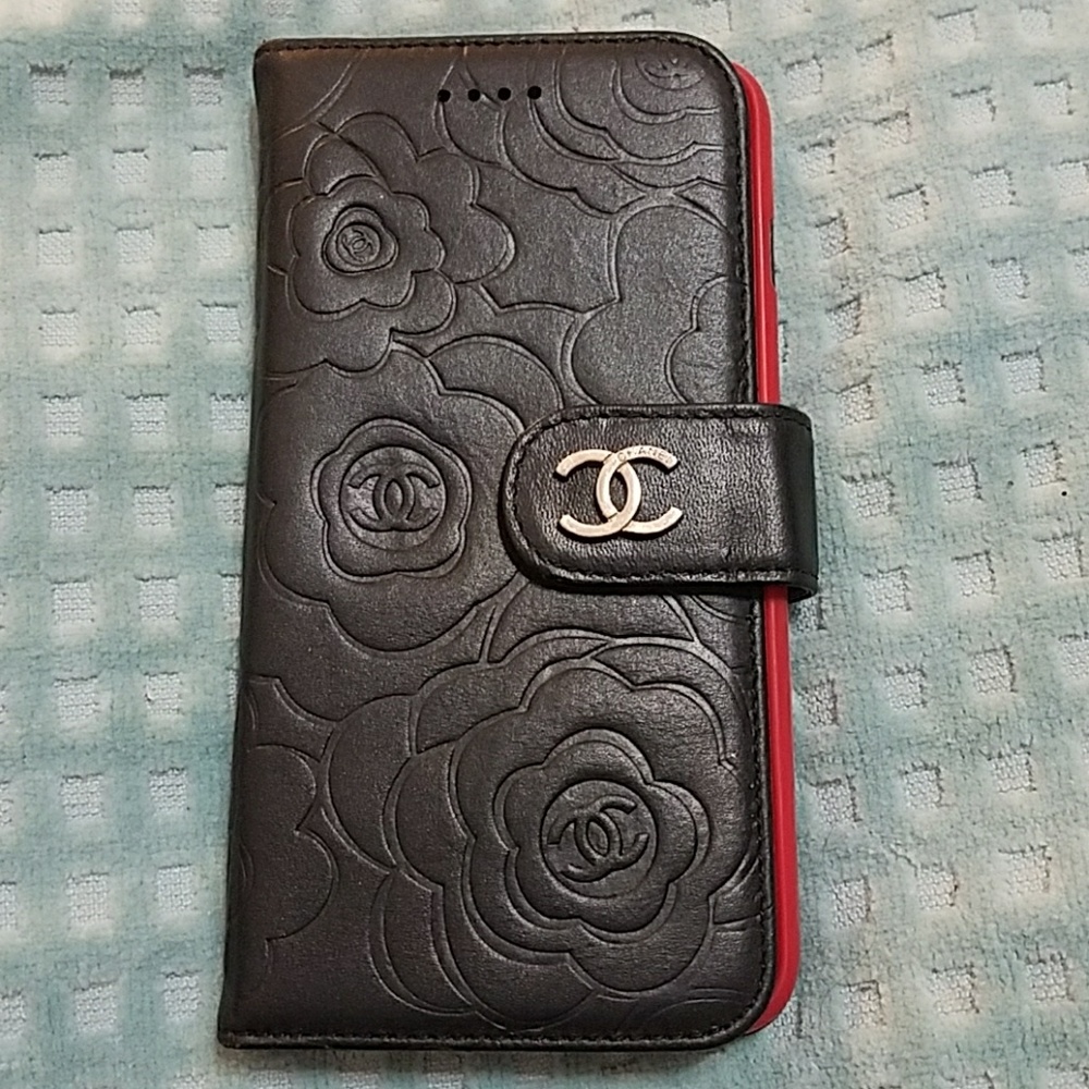 Sold...Apple iPhone 6s plus wallet case