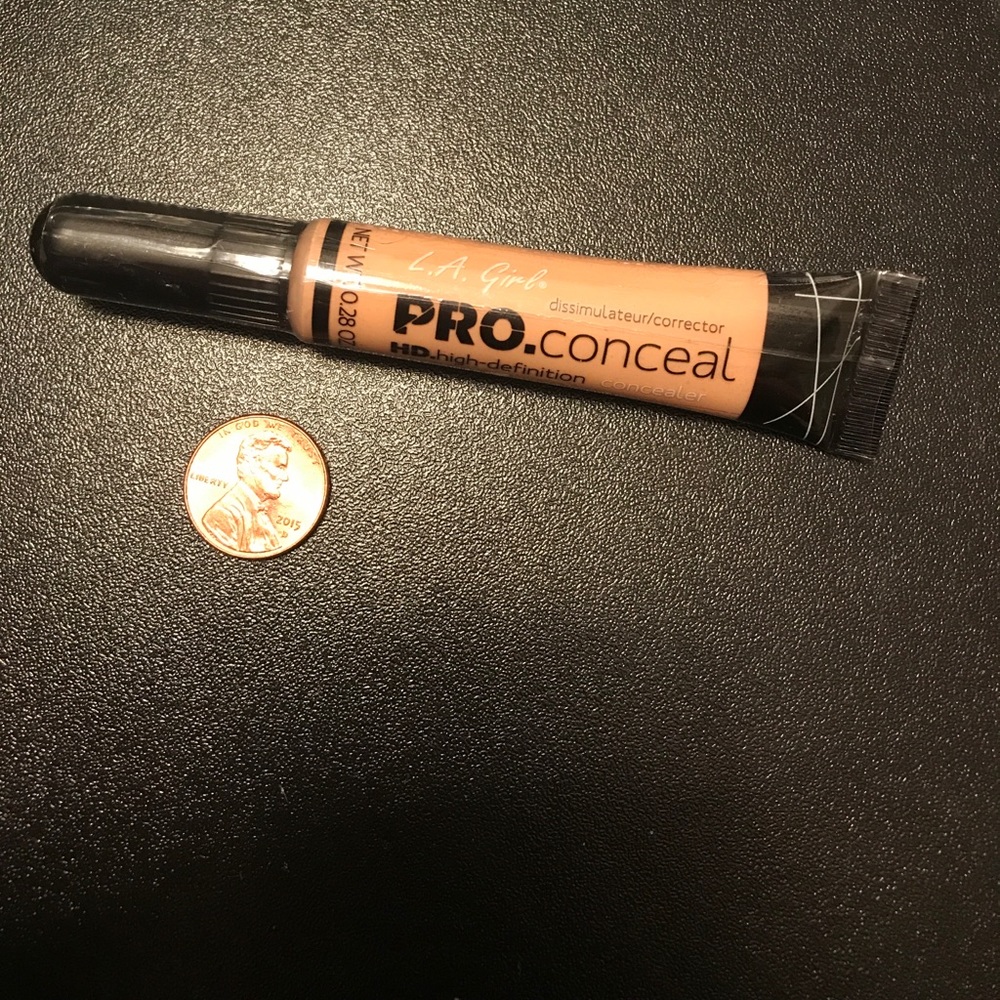 L.a. Girl pro. Concealer (great to bundle!)