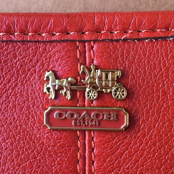 NWT Coach Madison Large Leather Wristlet (48669) - Picture 3 of 8