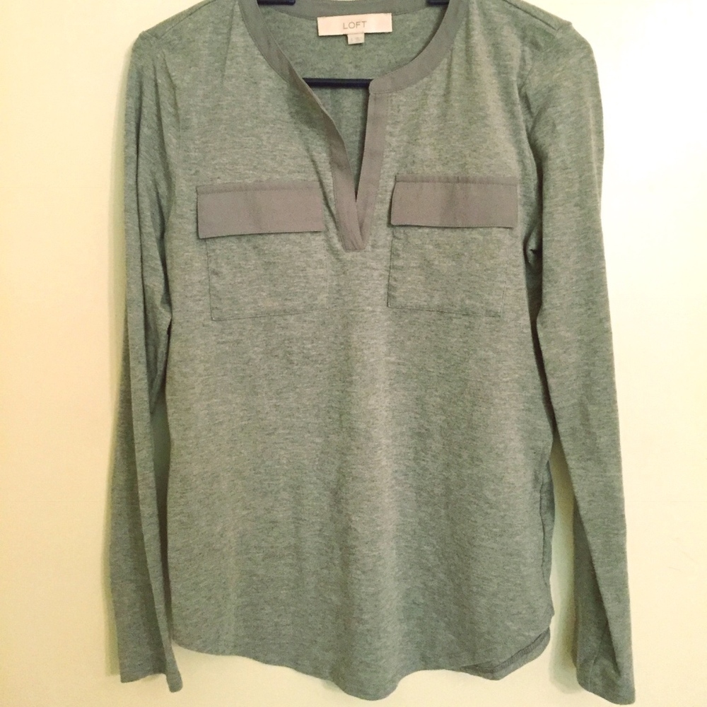 Ann Taylor Loft grey long sleeved tee