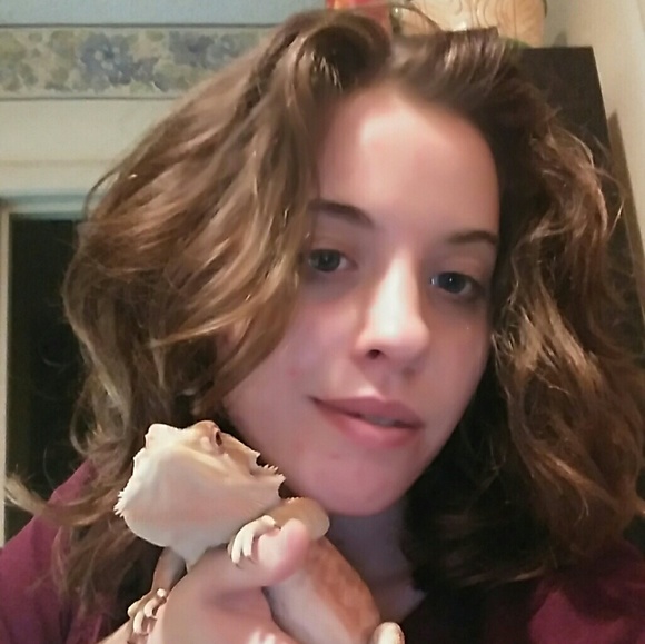 Meet your Posher, Brittany - Picture 2 of 2