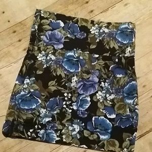 Rue 21  Floral print elastic mini pencil skirt