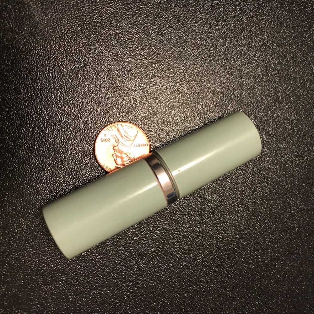 Clinique lipstick (bundle to save)