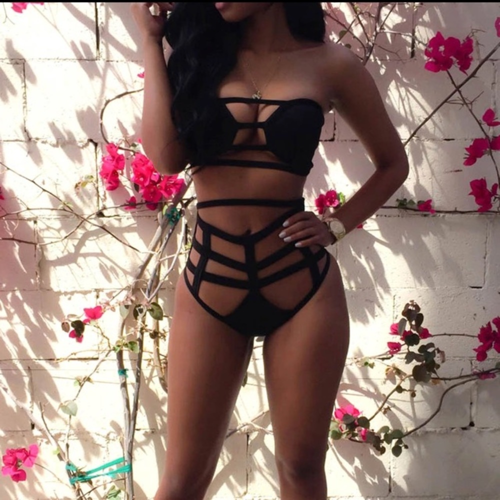 Black cage bikini set