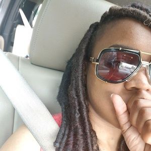 Meet your Posher, Jaquetta