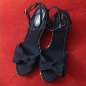 Navy Bow Peep Toe Wdge