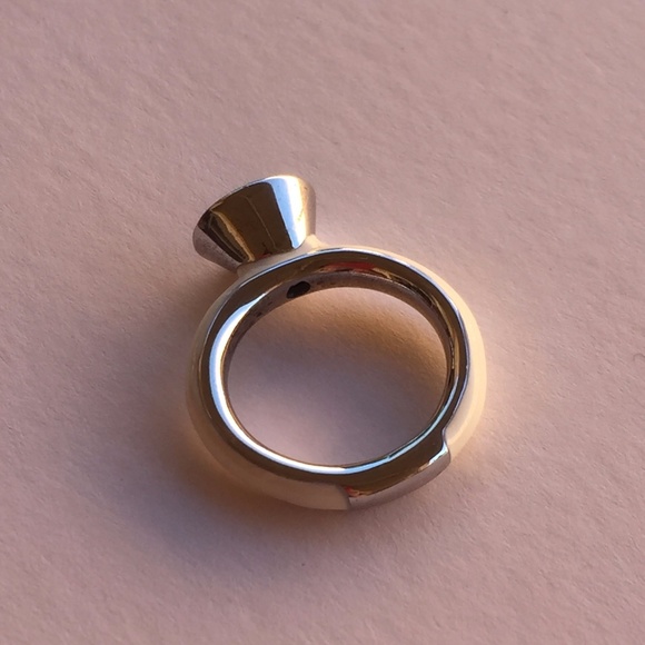 Giorgio Martello Milano White Lacquer Ring - Picture 3 of 3